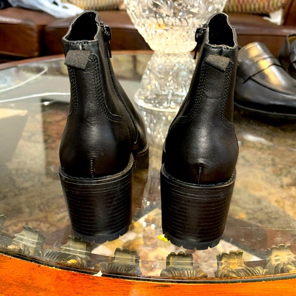 Andre’ Assous Milla Leather Boot ( NWOT) - Picture 3 of 7